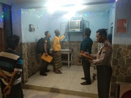Babinsa koramil 0816/01 Sebagai Penilai lomba Pos Kamling di desa jati dan desa banjarbendo Sidoarjo