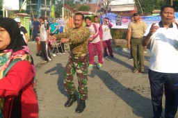 Olah Raga Bersama Ramil/06 Tanggulangin Jalin Hubungan Baik Dengan Instansi Di Wilayah