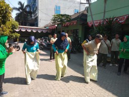 Kemeriahan Pertemuan Persit Koramil 0816/01 Kota adakan Lomba 17 Agustus 2019