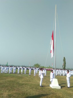 Pelaksanaan Upacara HUT Ke 74 Kemerdekaan RI Di Wilayah Koramil 0816/15 Sukodono