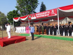 Danramil 1816/17 Gedangan Menghadiri Upacara HUT RI ke 74 di Lapangan Jenggala