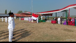 HUT RI ke-74, Koramil 0816/11 Tarik Ikut Meriahkan Upacara Bendera