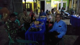 Babinsa 0816/13 Wonoayu Pengamanan Orkes Dalam Rangka Peringatan HUT Kemerdekaan Ke 74