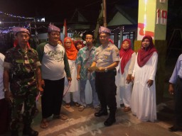 Babinsa 0816/13 Wonoayu Jadi Penilai Lomba Kebersihan Lingkungan Dalam Rangka HUT RI Ke 74