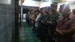 Shalat tahajud bersama, Eratkan Silaturahmi Anggota Ramil 0816/11 Tarik