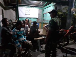 Babinsa koramil0816/10 Balongbendo Hidupkan poskampling di wilayah