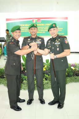 	Danrem 084/BJ Pimpin Sertijab Dandim 0816/Sidoarjo