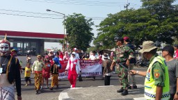 Semarak Karnaval memeriahkan HUT RI ke-74 di Desa Sidomojo Kecamatan Krian Sidoarjo