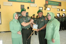 Dandim 0816/Sidoarjo Pimpin Upacara Wisuda Purna Wira Kapten Arh Bambang Suryono