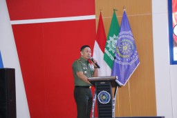 Dandim 0816/Sidoarjo bekali wasbang dan bahaya Proxy War pada Mahasiswa Baru Umsida