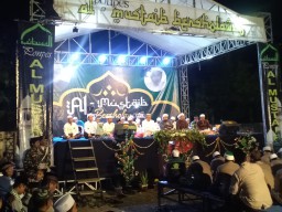 Babinsa Serma Hasan Basri Hadiri Haul Akbar Romo K.H. Iskandar Umar Abdul Latif Bendomungal Krian Ds. Sidorejo
