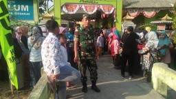 Babinsa 0816/05 Tulangan Amankan Jalan Sehat dalam rangka peringatan tahun baru Islam 1441 H