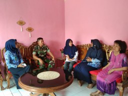 Babinsa Koramil 0816/03 Buduran dan Petugas Puskesmas melaksanakan Pendataan dan Pengobatan gangguan jiwa