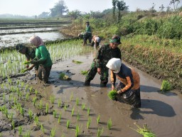 Pelda Yoyon Mukti Nugroho,SH. Hadiri Pelantikan dan Pengambilan Sumpah Jabatan PJ Kades di Wilayah Kec. Krembung