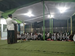 Kodim Sidoarjo Babinsa Koramil 0816/05 Tulangan Komsos peran aktif dengan Tokoh Agama