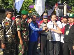 Guyup Rukun Jalan Sehat dan Baksos Bersama Babinsa Ramil 0816/15 Sukodono