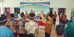 Batituud Koramil 0816/18 Sedati Hadiri Undangan Pengucapan Sumpah/ Janji Anggota BPD Desa Banjar Kemuning Kec Sedati