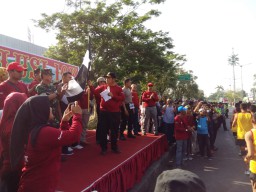 Danrami 0816/01 kota dampingi Bupati Sidoarjo lepas 3.000 peserta Lari 10K