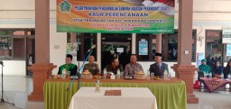 Kapten Inf Siswanto Hadiri Pelantikan Perangkat Desa Terung Wetan Kecamatan Krian.