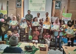 Danramil 0816/11 Tarik Kapten Arm Teguh Yudi Irbayanto, SH Menghadiri Sosialisasi Publik Tentang Pentingnya Imunisasi