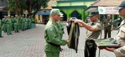 Danramil 0816/09 Krian beri Pembekalan kepada anggota Linmas se Kecamatan Krian
