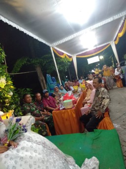 Sinergitas Babinsa Ramil 0816/13 dan Bhabinkamtibmas Wonoayu dalam Pam Orkes