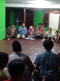 Babinsa Koramil 0816/13 Wonoayu Bersama Warga Desa Pilang melaksanakan Rapat Pembangun Drainase