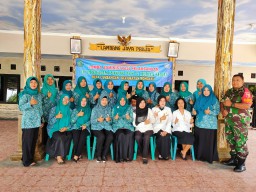 Babinsa Koramil 0816/13 Wonoayu Dampingi Tim Penilai Program Pokok PKK Di Desa Binaan