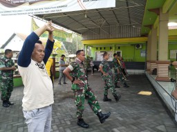 Anggota Babinsa Koramil 0816/13 Wonoayu Hadiri Giat Senam Bersama Di Desa Binaan