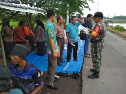 Danramil 0816/10 Balongbendo beserta anggota ikuti kegiatan Gerakan Pengendalian Hama Tikus