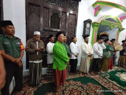 Babinsa Koramil 0816/11 Tarik hadiri Pengajian Rutin Lailatul Ijtma MWC NU Tarik