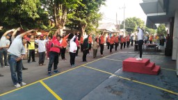 Menjalin Kebersamaan dan Keakraban melalui senam bersama Forkopimka Kec. Waru