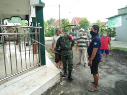Peran Serta Babinsa Koramil 0816/15 Sukodono Dalam pencegahan penyebaran Covid - 19