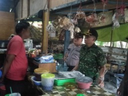 Danramil07/Krembung Bersama Forkompimka Laksanakan Sosialisasi Penyebaran Covid 19.