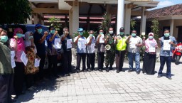 BABINSA KOPKA WINANDAR BERSINERGI DENGAN BABINKAMTIBMAS SOSIALISASI PENCEGAHAN BAHAYA VIRUS CORONA