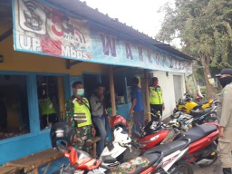 Dalam meminimalisir penyebaran virus Corona terus adakan Patroli gabungan