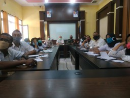 Bamin Tuud Koramil 0816/11 Tarik Menghadiri Acara Sosialisasi Koordinasi PSBB Di Aula Kecamatan Tarik