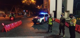Malam ke 5 PSBB Anggota Ramil 03 Buduran dan Polsek Buduran dan satpol PP bersinergis