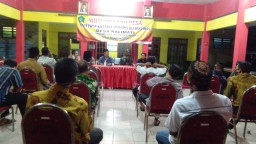 Babinsa Koramil 0816/11 Tarik, Hadiri Musyawarah Penentuan Penyaluran BLT Di Desa Kalimati
