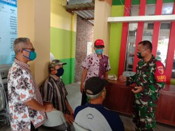 Babinsa Koramil 0816/08 Jabon Ingatkan Jaga Keamanan Dan Hidup Sehat Ke Warganya.
