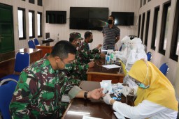 Ratusan anggota Kodim 0816/Sidoarjo jalani rapid test Covid-19