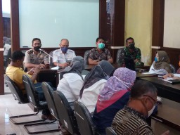 Bati Tuud Koramil 0816/11 Tarik, Hadiri Sosialisasi PSBB Tahap II Di Ruang Rapat Kecamatan Tarik