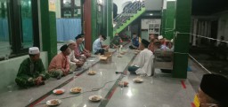 Babinsa Koramil 0816/12 Prambon hadiri rapat terbatas terkait pelaksanaan Sholat Idul fitri 1441 H