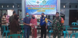 Penyaluran BLT-DD kepada warga terdampak Covid 19 dan warga miskin Desa Terung Kulon berjalan lancar