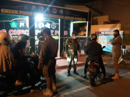 Tiga pilar di Kampung Tangguh Desa Wadungasih Buduran laksanakan pengecekan Post Chek Point PSBB Tahap 3