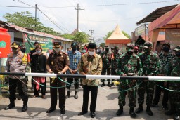 Danrem 084/BJ Hadiri Pembukaan Kampung Tangguh Dsn Semampir Krian