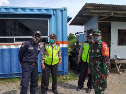 Sertu Aviv Ashab Koramil 0816/08 Jabon Komsos Di Kawasan Industri Sidoarjo