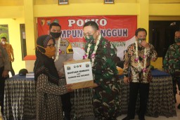 Dandim 0816/Sidoarjo Dan Forkopimda Sidoarjo Launching Kampung Tangguh Covid-19 Di Desa Kepatihan