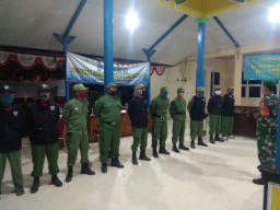 Arahan Babinsa Koramil 0816/08 Jabon Guna Kamtibmas Desa Jemirahan