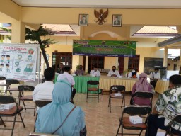 Danramil 0816/07 Krembung Hadiri Sosialisasi Pembentukan Posko Kampung Tangguh Di Desa Gading Dan Desa Mojoruntut